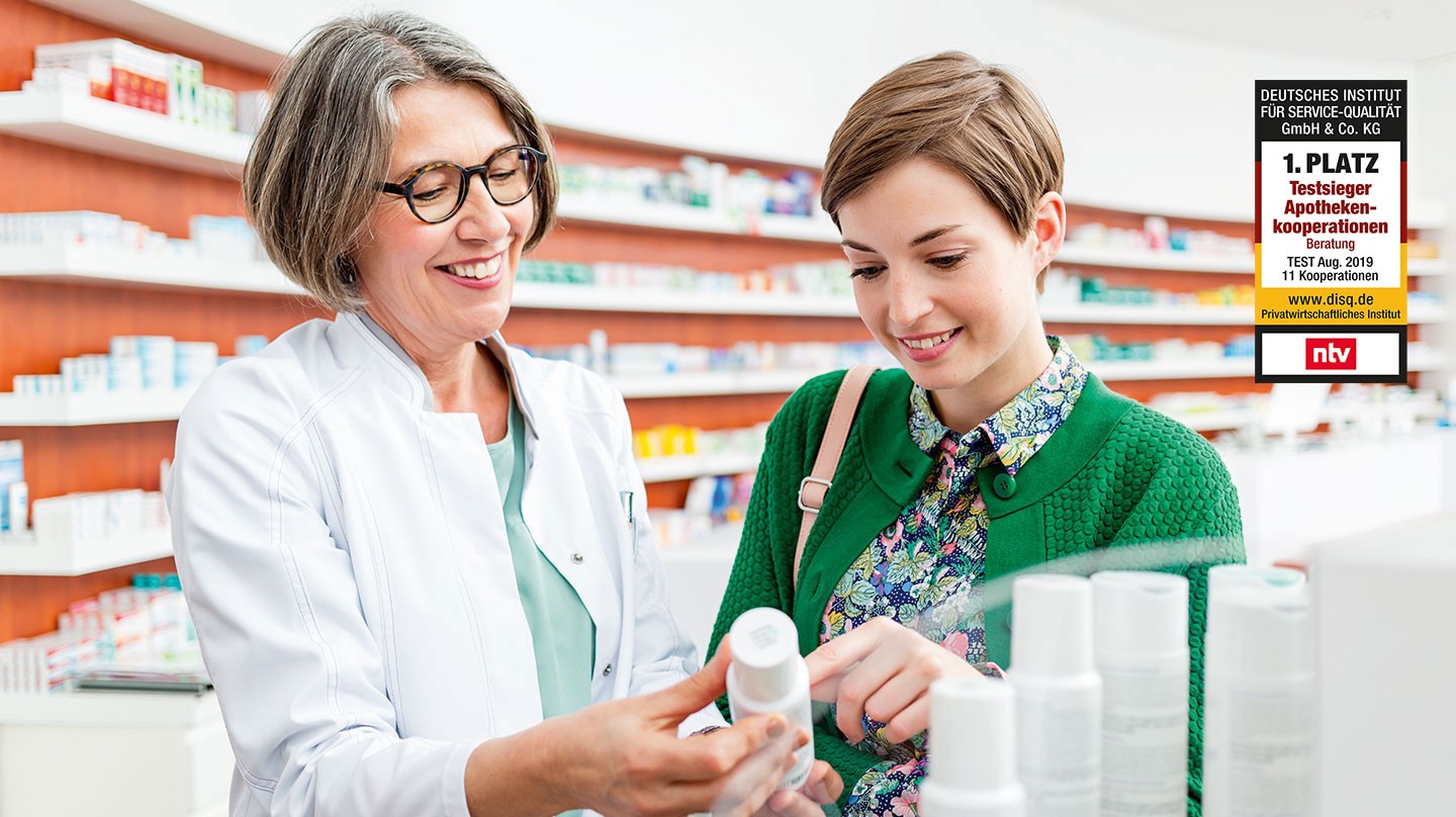 Apothekerin im Beratungsgespräch Apothekerin im Beratungsgespräch